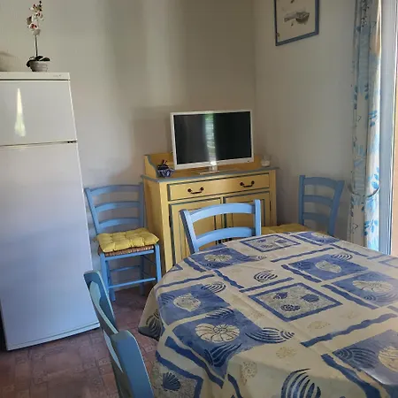 Marines Du Roussillon 78 -villa 4 Pers En Avec Piscine Et A 150 M De La * Saint-Cyprien (Pyrenees-Orientales)